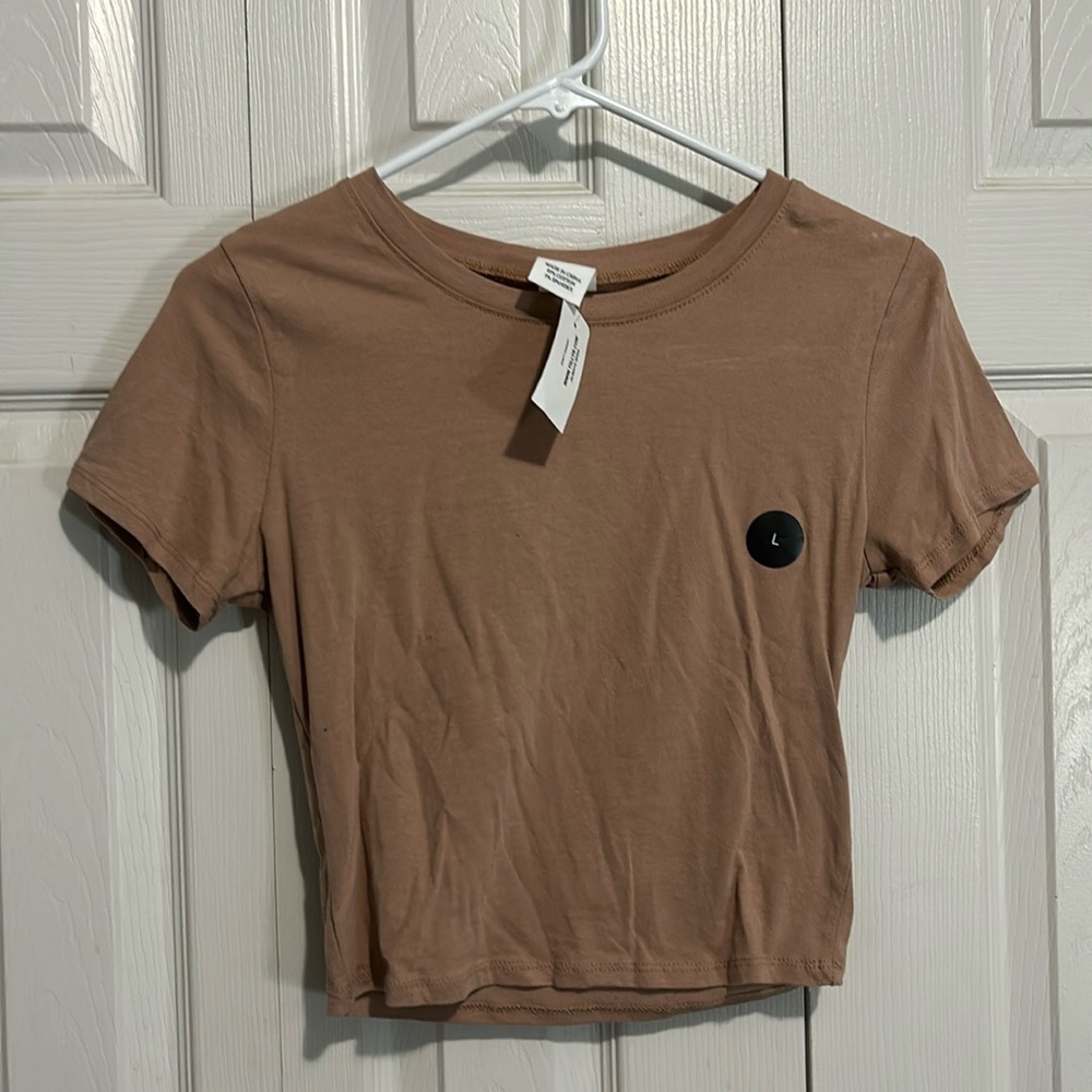 TAN TSHIRT